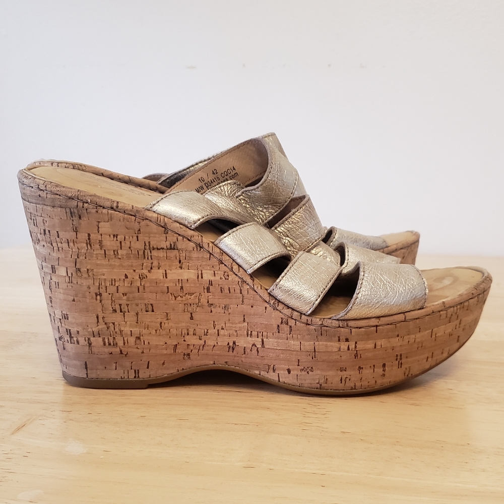 Born Wedge Sandals sz 10